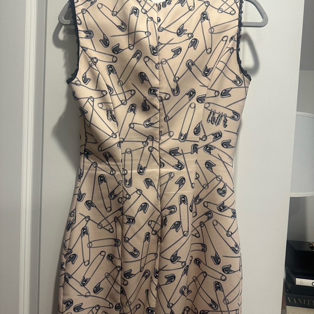 LOVE Moschino Safety Print Patterned Dress - Picture 2 of 4
